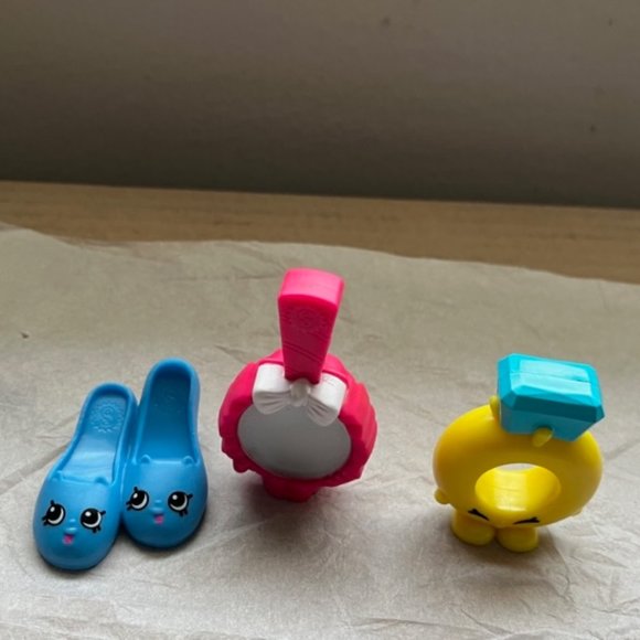 Shopkins  Ring Blue Kitty Flats Mia Mirror 2 Shopping Bags McDonalds 2015 - Picture 6 of 10